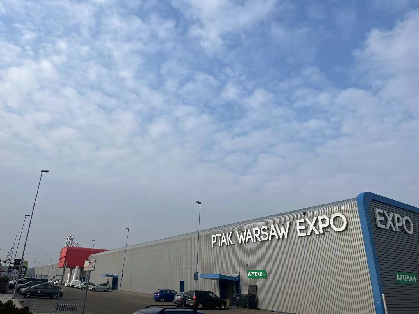 Legende watertanks op HVAC PTAK Warschau EXPO 2025: presentatie van duurzame warmwateroplossingen in Polen
